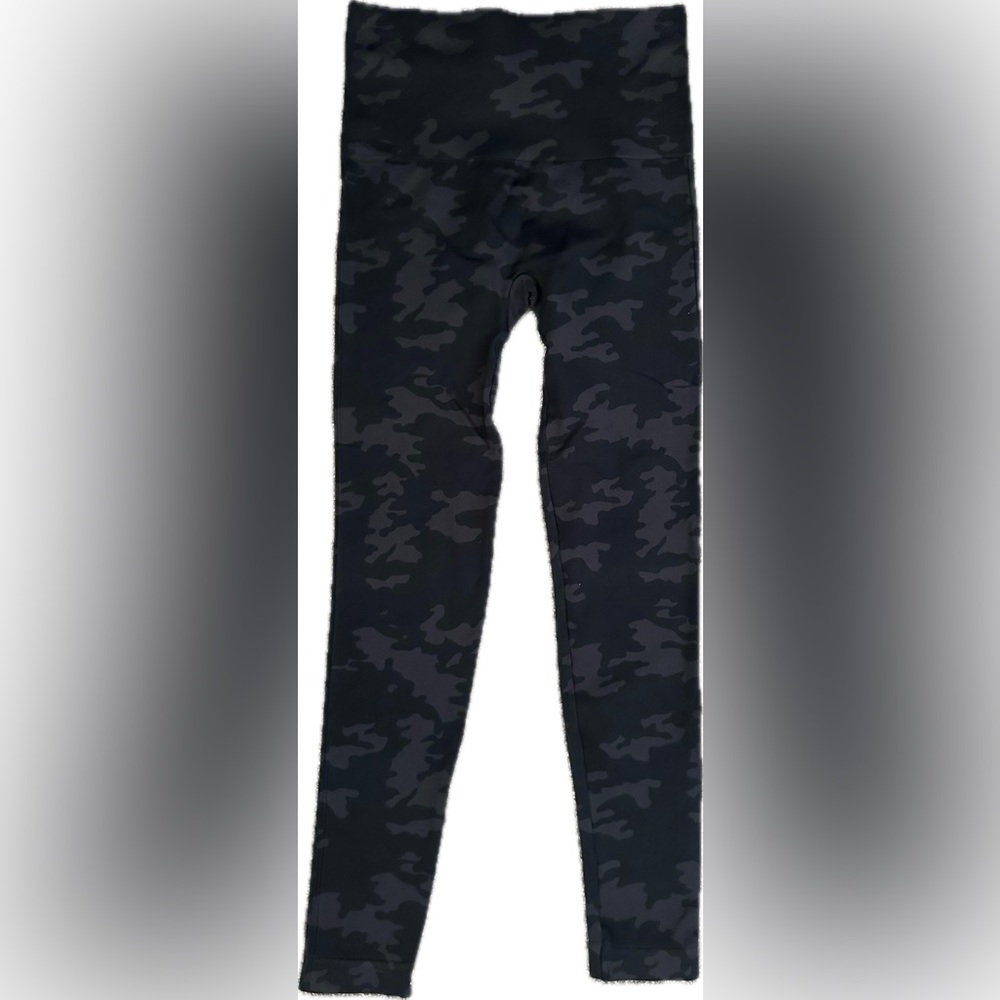 SPANX High-Rise Full Length Dark Black Camo Leggings - Picture 8 of 10